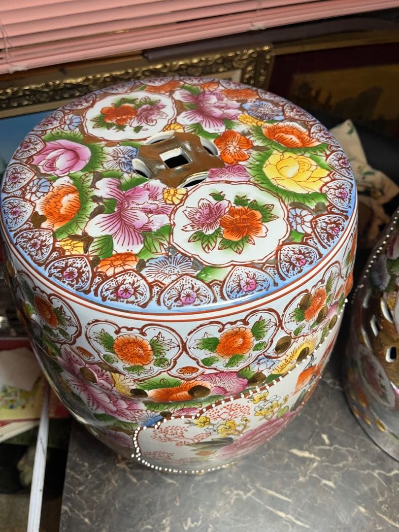 shotaです 九谷焼陶器椅子 九谷焼のような陶器 中国陶器 超貴重な陶器