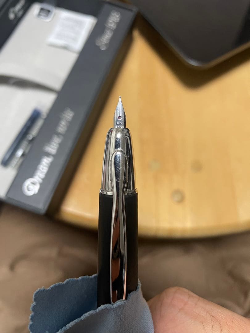PILOT 18k capless木軸 黒 インクカートリッジ付き