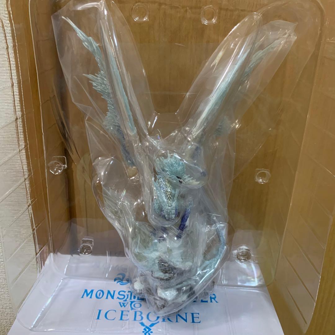【新品未開封】モンスターハンター アイスボーン イヴェルカーナ フィギュア