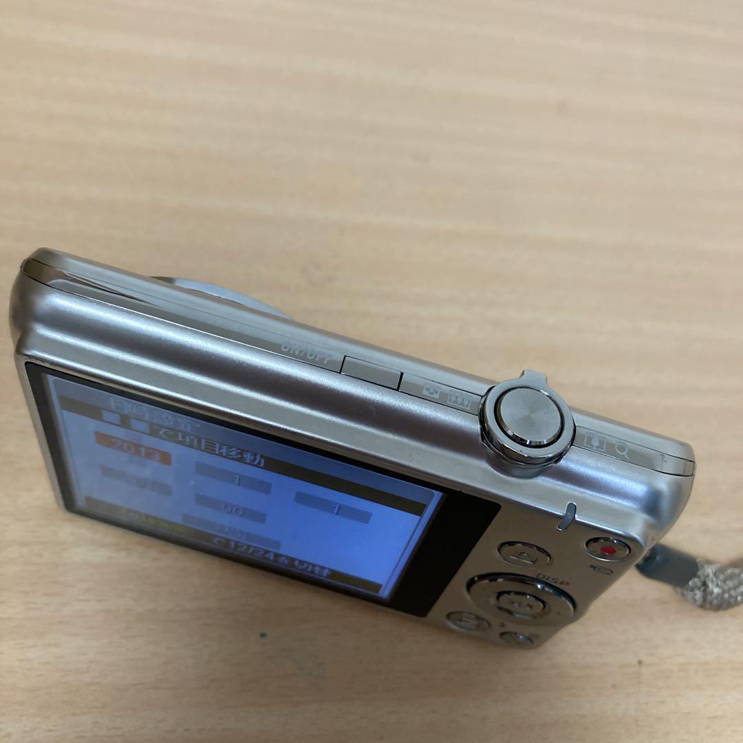 CASIO　デジカメ EXILIM EX-ZS26　シルバー　コンデジ