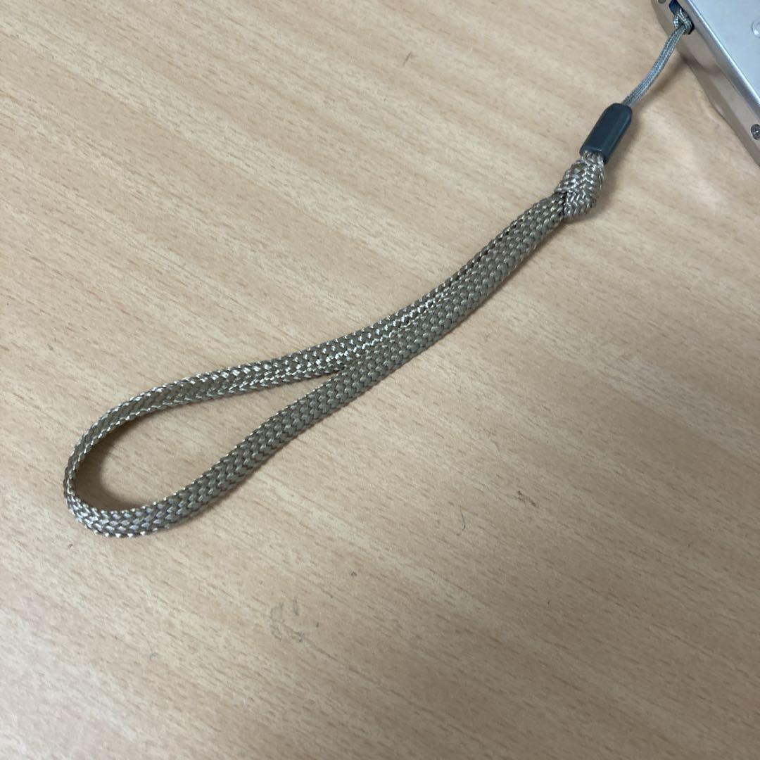 CASIO　デジカメ EXILIM EX-ZS26　シルバー　コンデジ