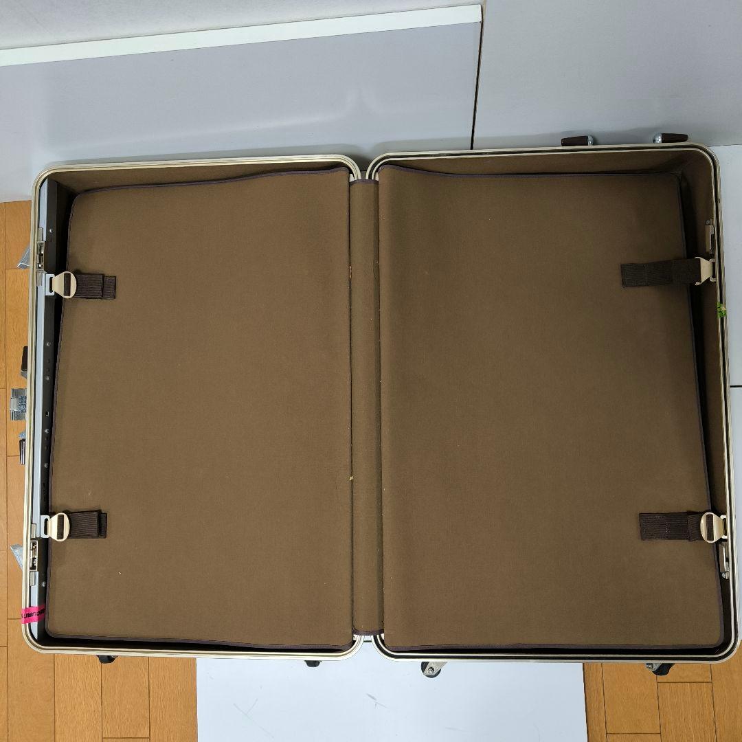 ゼロハリバートン スーツケース　鏡面仕上げゴールド