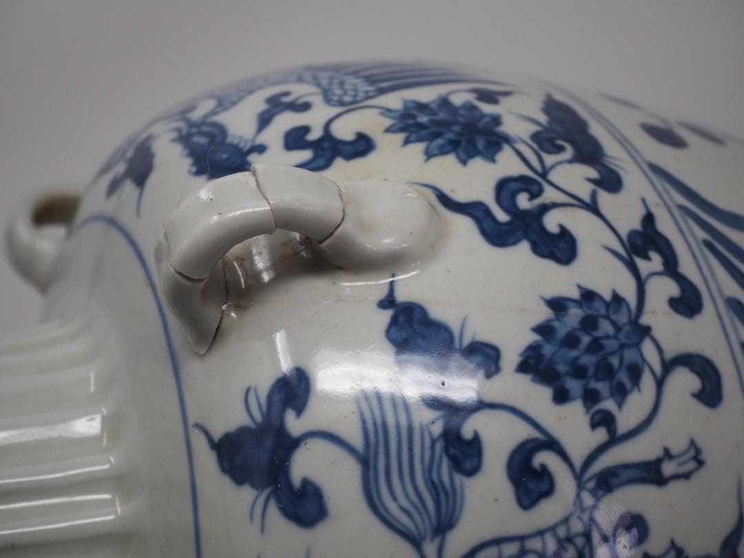 青花　染付　耳付　瓶　壺　花瓶　麒麟　鳳凰　魚　蓮　魚藻紋　中国　中華　修理跡