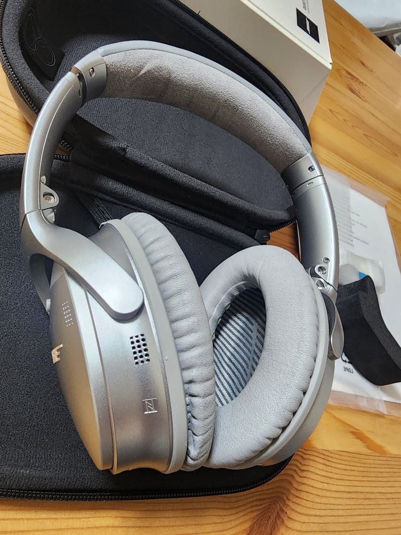 【希少カラー】 BOSE QuietComfort 35II シルバー