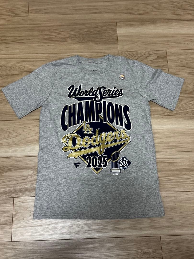 ドジャース 2025年ワールドシリーズチャンピオンTシャツ L