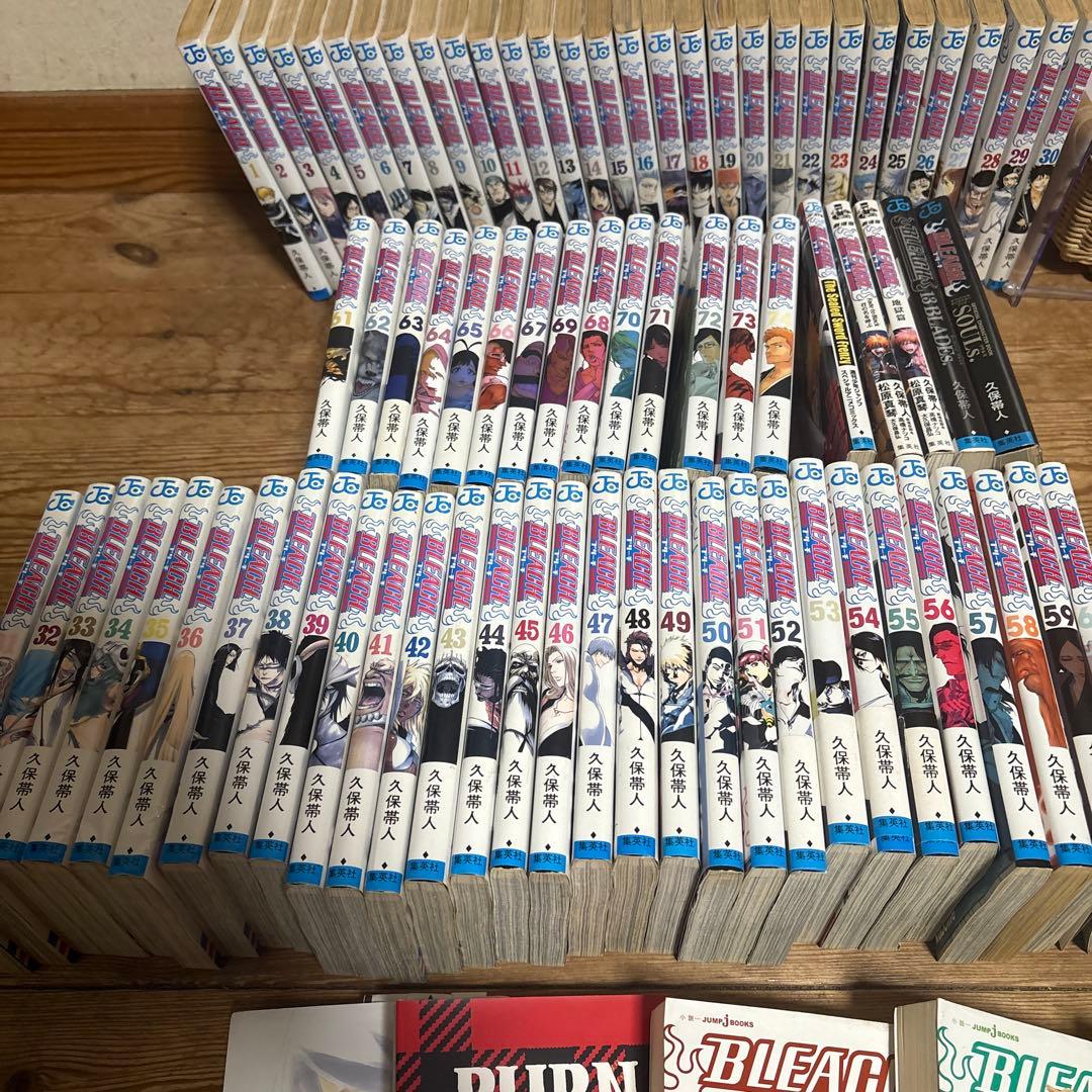 BLEACH 全巻+小説やおまけ付き。