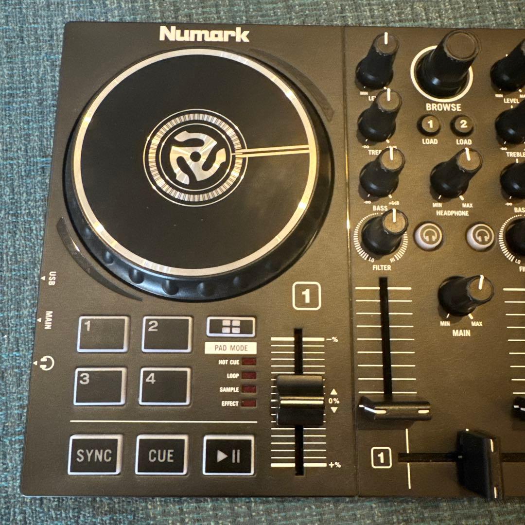 Numark Party Mix コントローラー