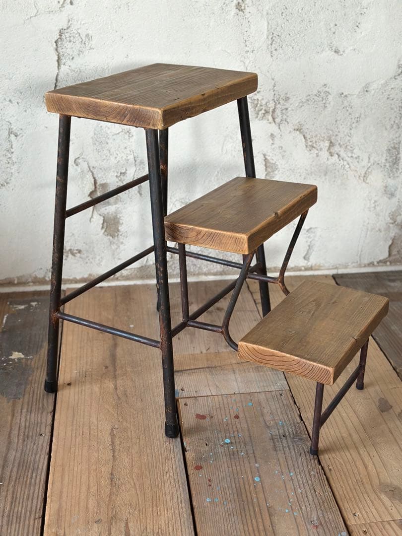 ✴︎最後の1台✴︎ ハンドメイド　ディスプレイステップラダー