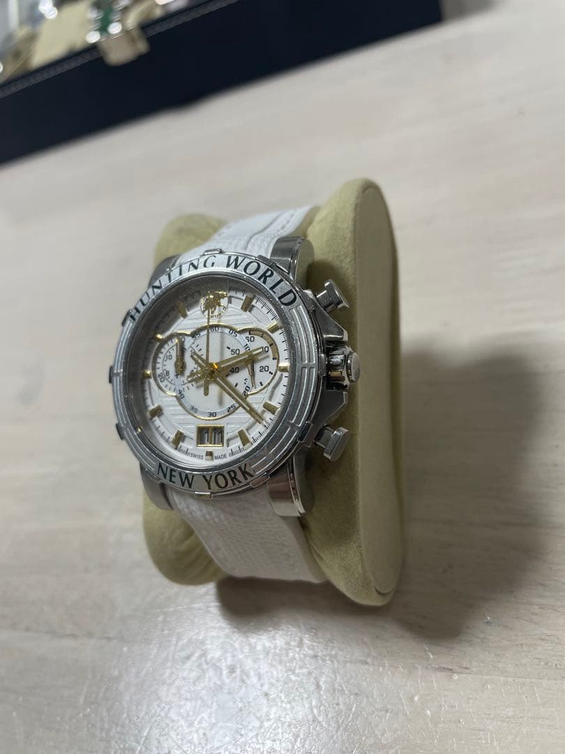 HUNTING WORLD クロノグラフ 時計 ホワイト