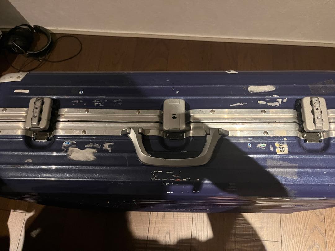 リモワ　ルフトハンザ　アキャリーケース　プルタブ