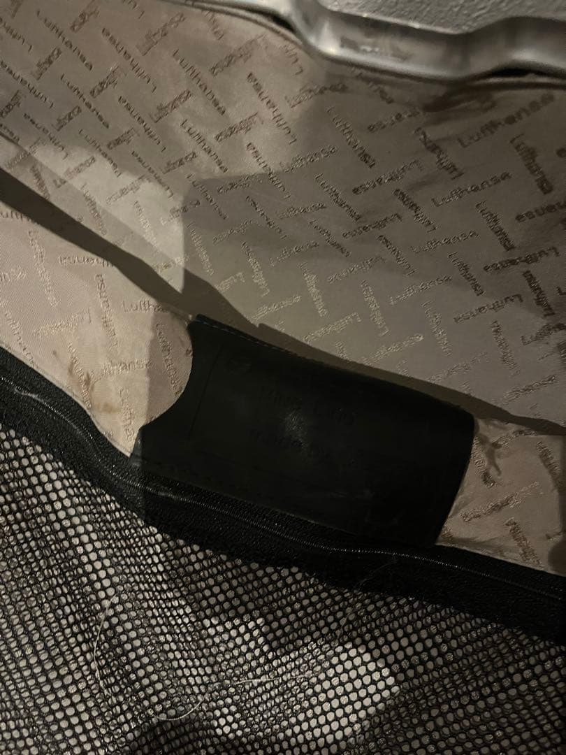 リモワ　ルフトハンザ　アキャリーケース　プルタブ