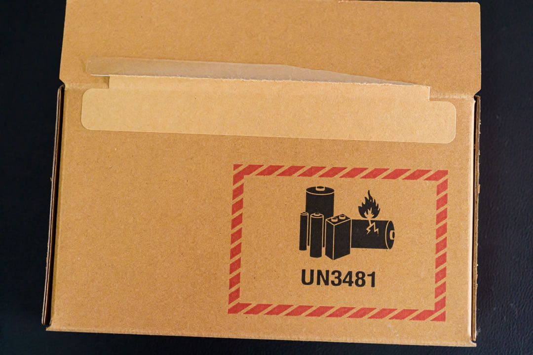 【美品】Apple iPhone 15 Pro 128GB ブラックチタニウム