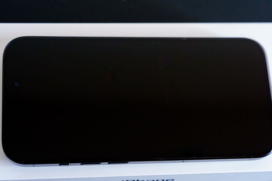 【美品】Apple iPhone 15 Pro 128GB ブラックチタニウム