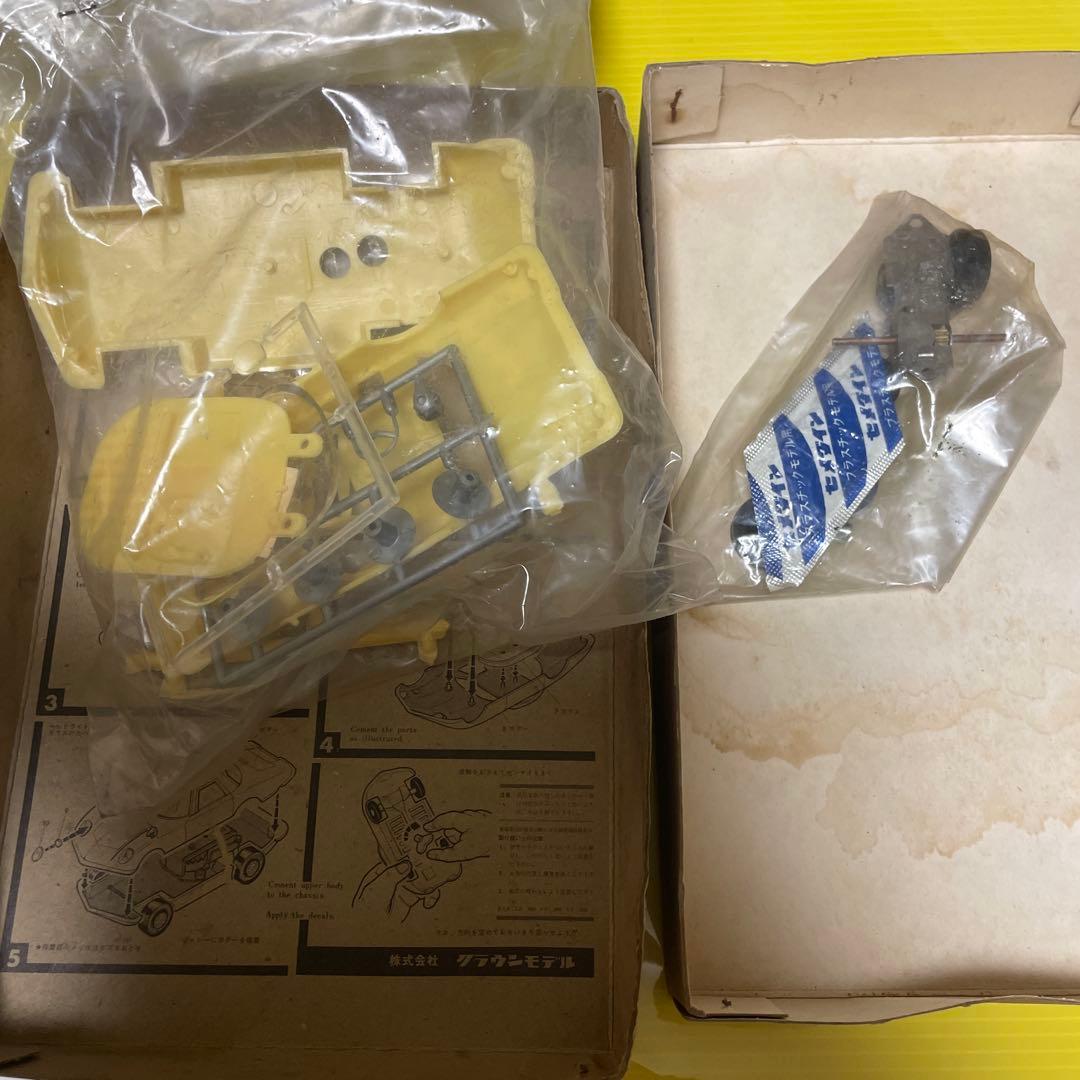 クラウン製　マツダ　コスモスポーツ　プラスチックモデルキット　未開封品