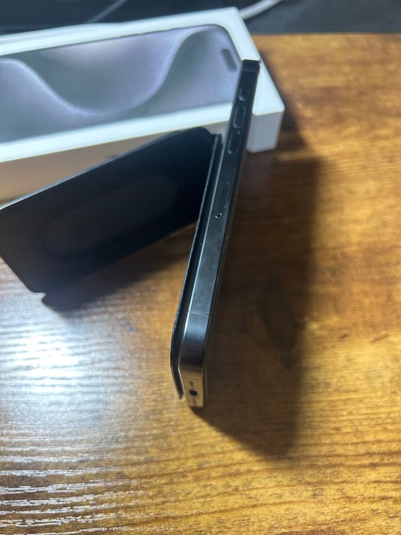 Apple iPhone 15 Pro 本体