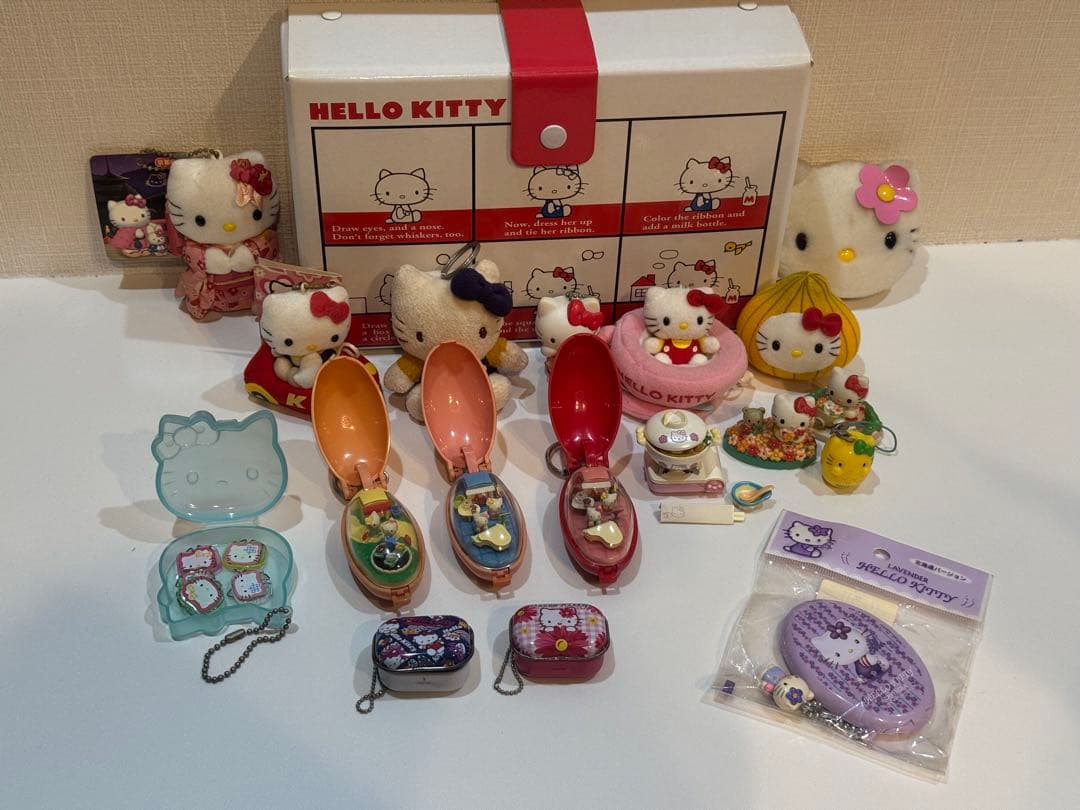 ハローキティ雑貨など