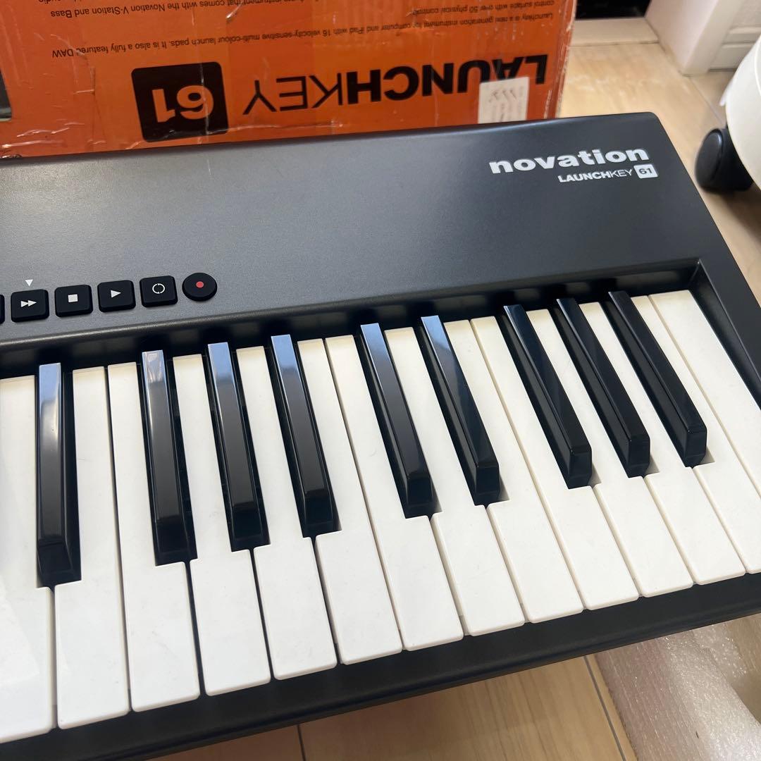 【Novation】 ノベーション Launchkey 61 キーボード