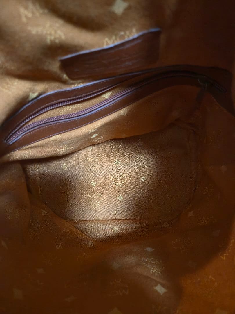 MCM ブラウンレザー ショルダーバッグ Y6760