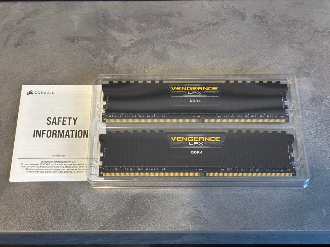 メモリー Corsair Vengeance LPX DDR4 32GB(2x16GB)
