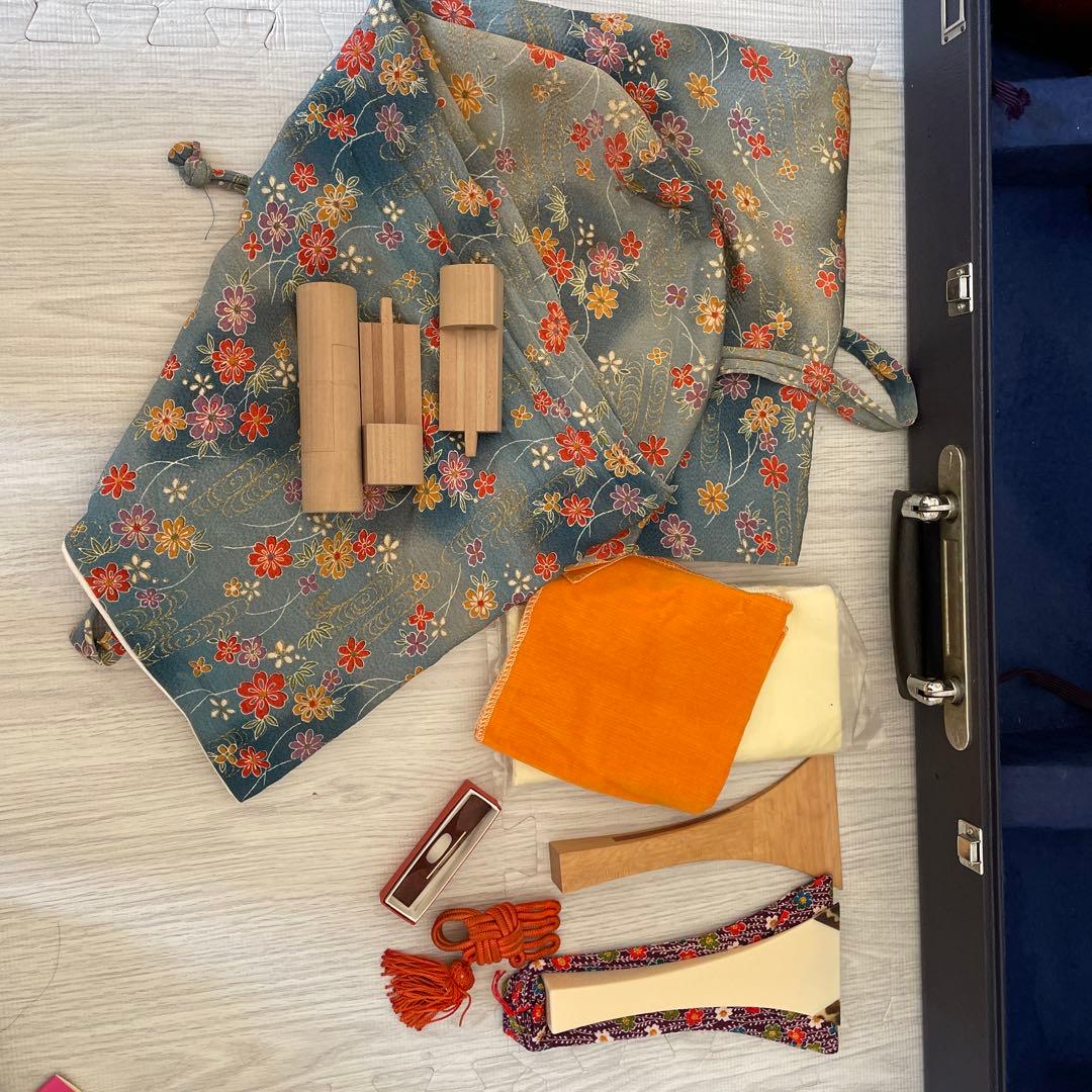 【ssx2673さま専用(<o>)】三味線　ケース 花柄カバー付き　付属品多数