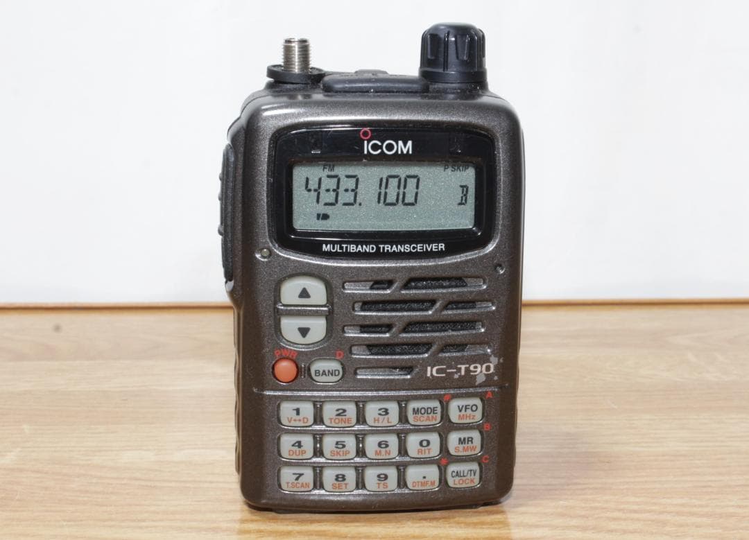 ◆ICOM MULTIBAND TRANSCEIVER　IC-T90【02】◆