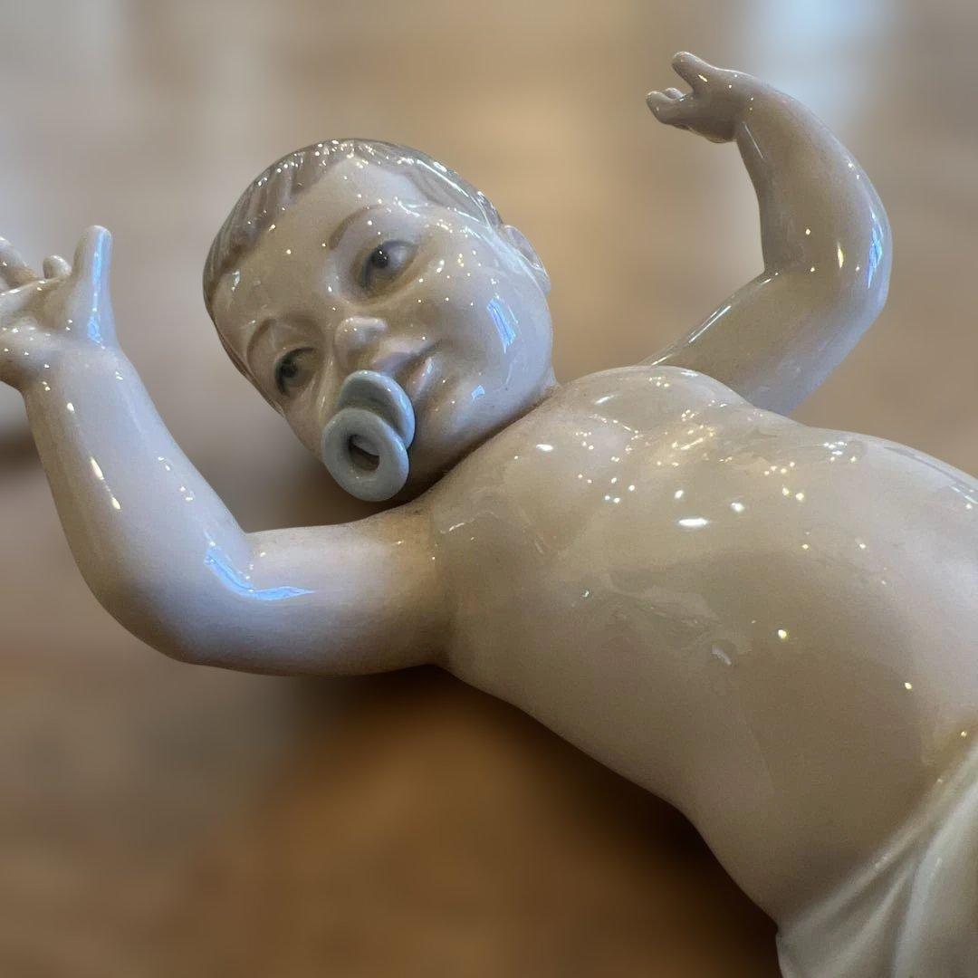 ヨーロッパビンテージゼファースペイン社陶器赤ちゃん人形 おしゃぶり付き