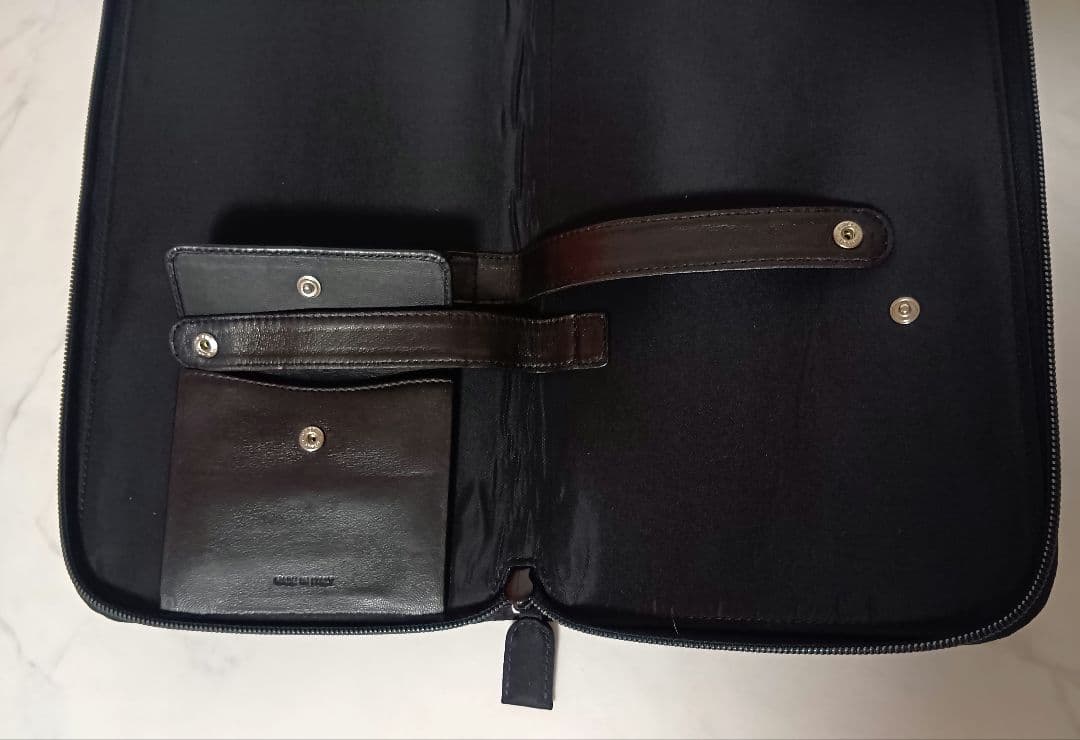 極美品 プラダ 　PRADA　ネクタイケース　ネクタイ収納　キャリングケース