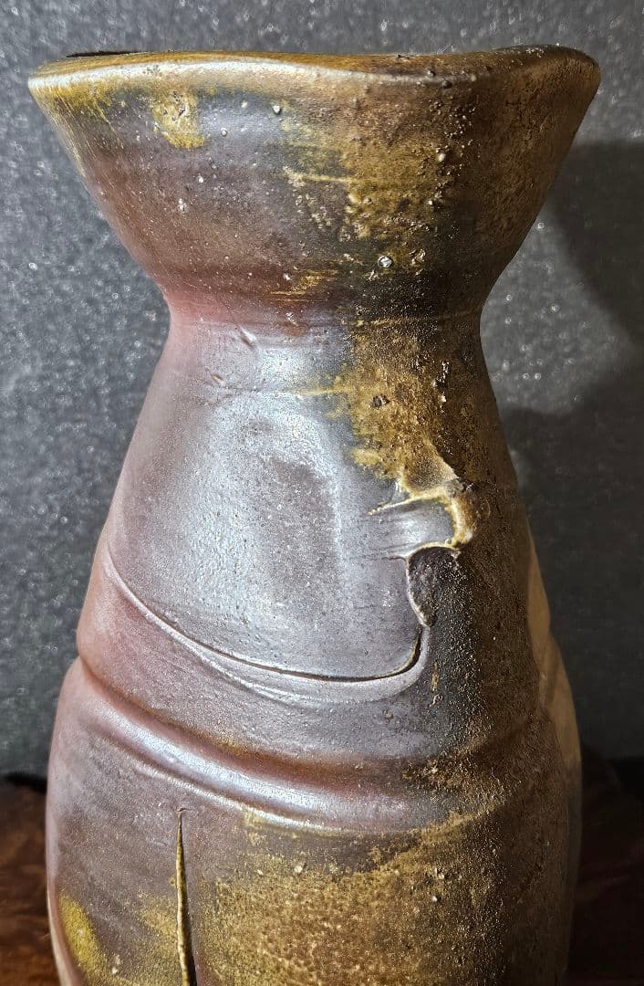 県重要無形文化財保持者　松井興之 造　備前花入　共箱　共布　陶歴書　茶道具茶器