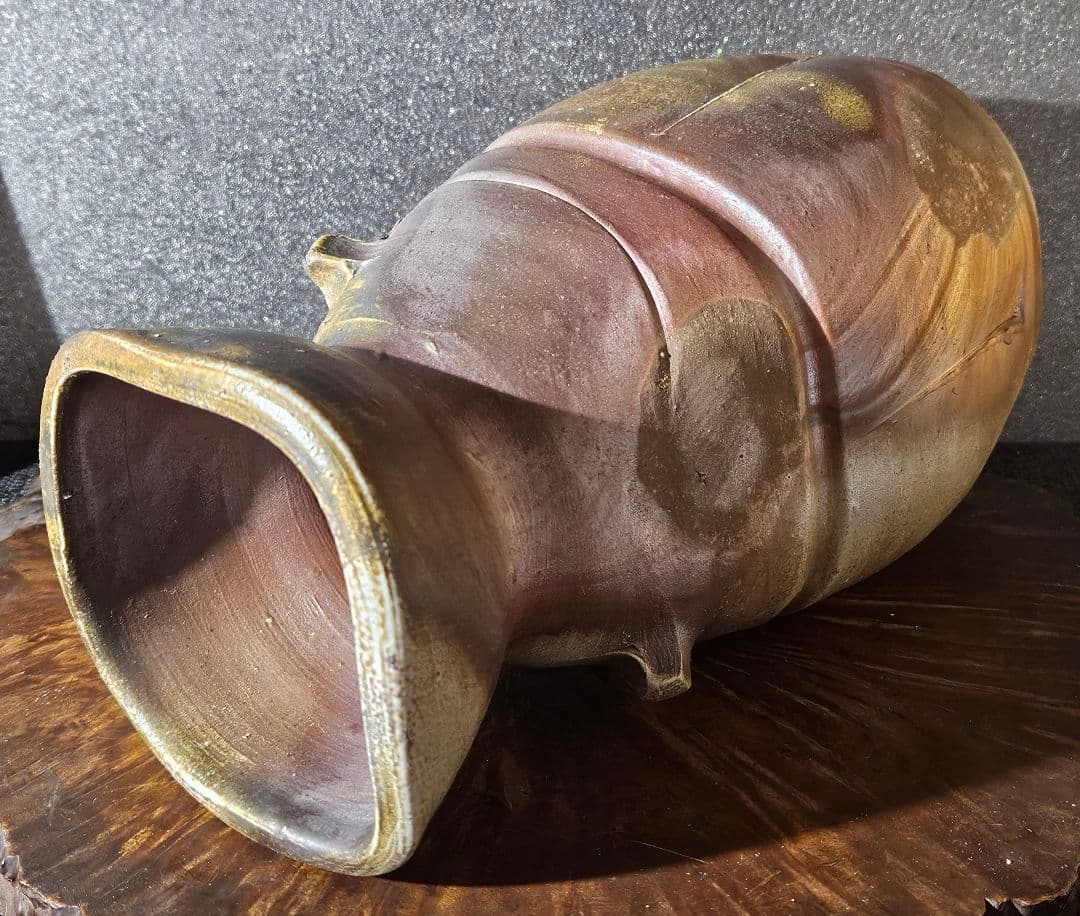 県重要無形文化財保持者　松井興之 造　備前花入　共箱　共布　陶歴書　茶道具茶器