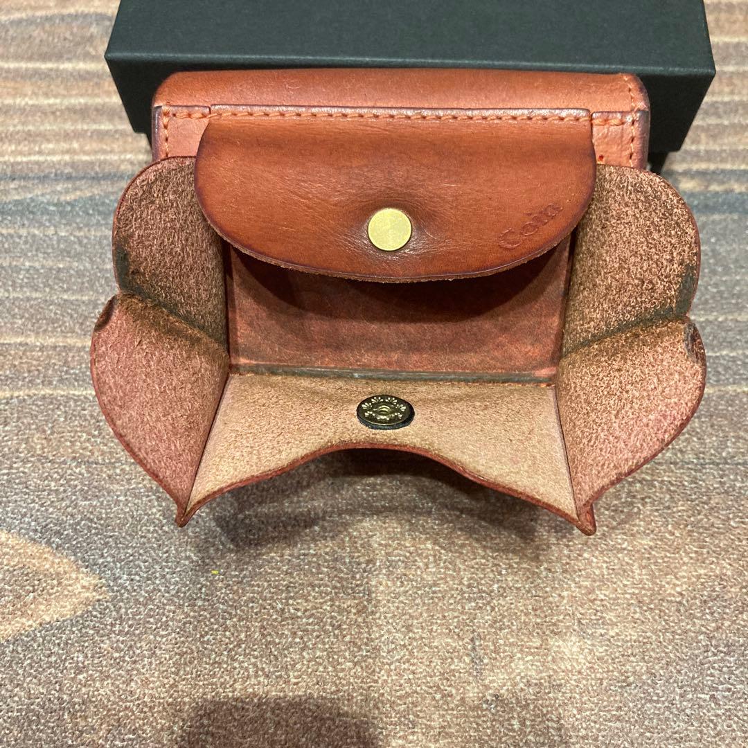 iru × 池之端銀革店のコンパクトウォレット【AKANEIRO】