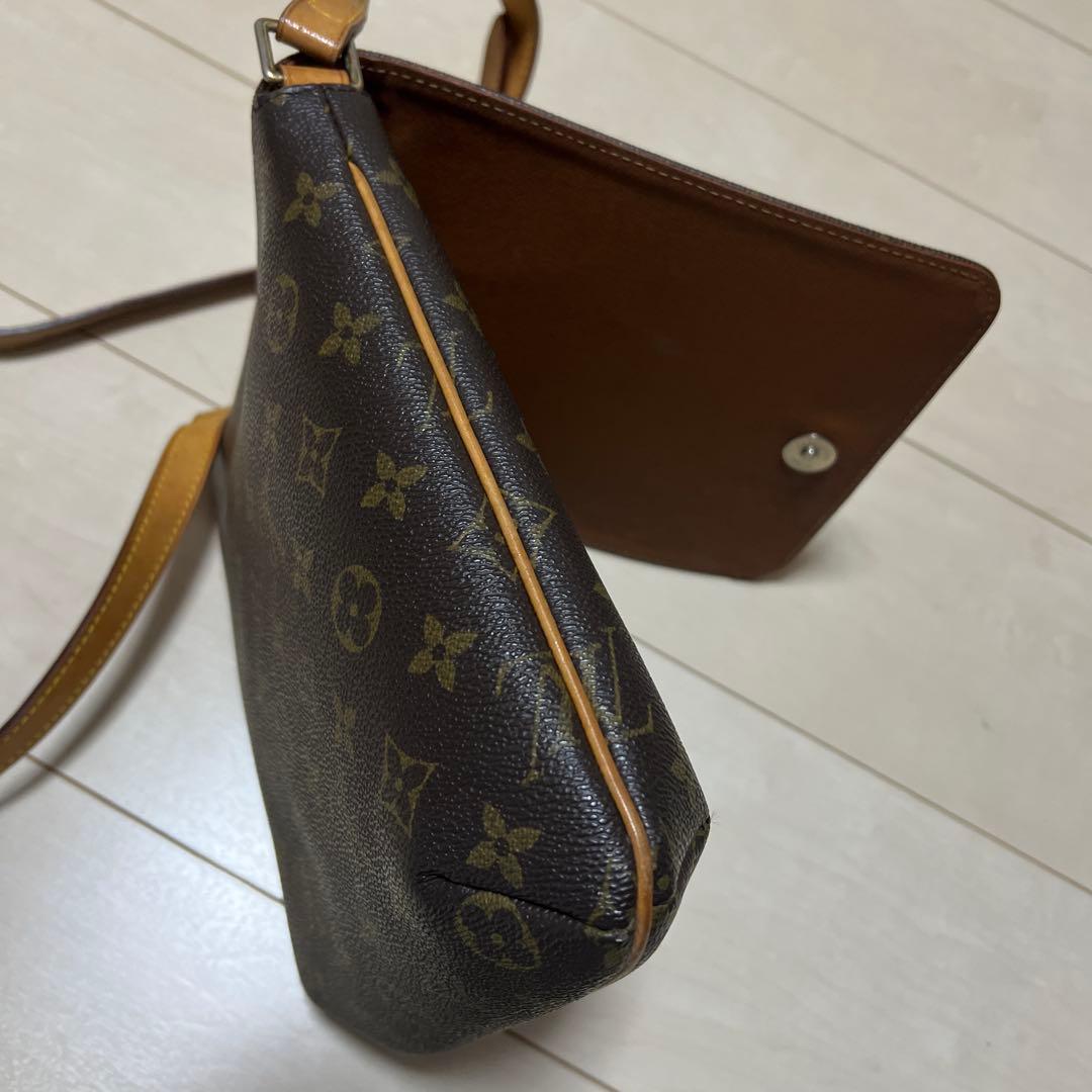 モノグラム柄　ノベルティ　　ショルダーバッグ