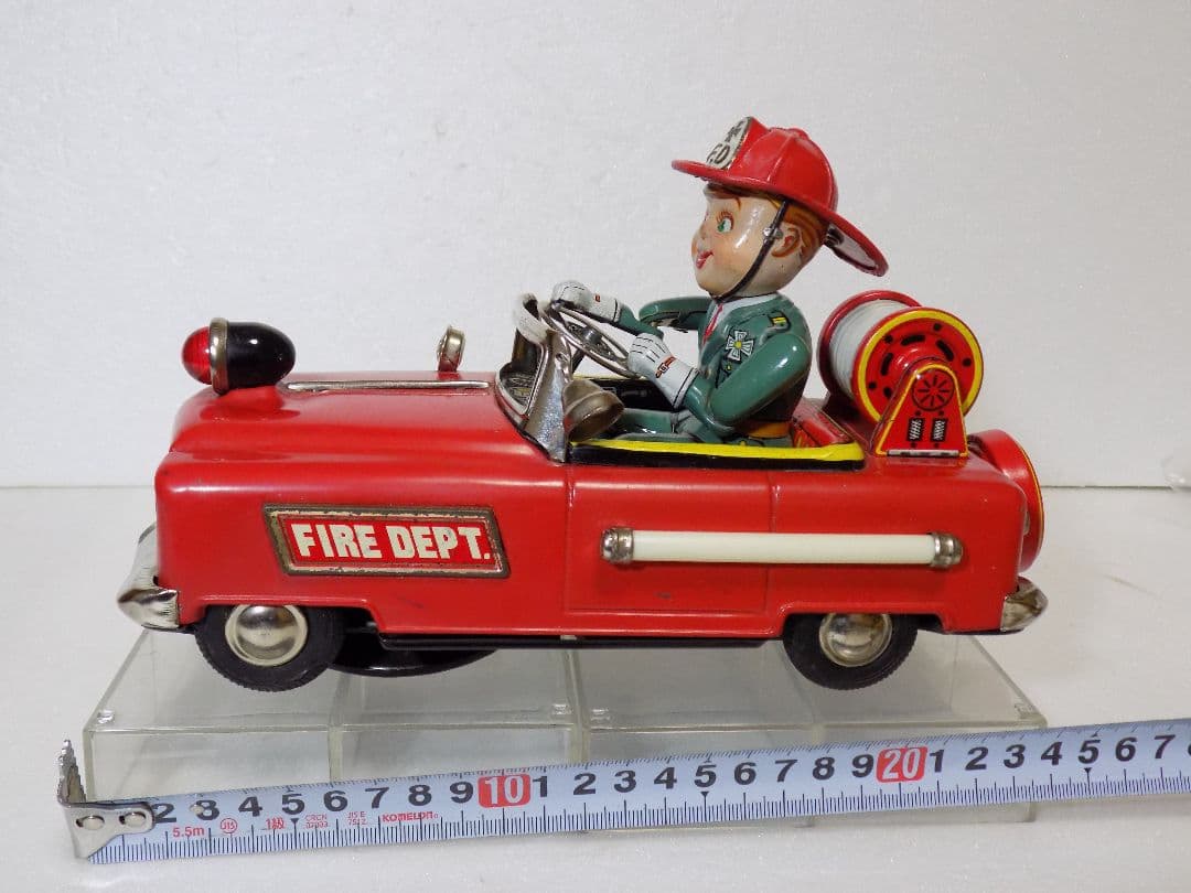 野村トーイ•新工社？ダブルネーム　電動　FIRE CHIEF CAR 動作品