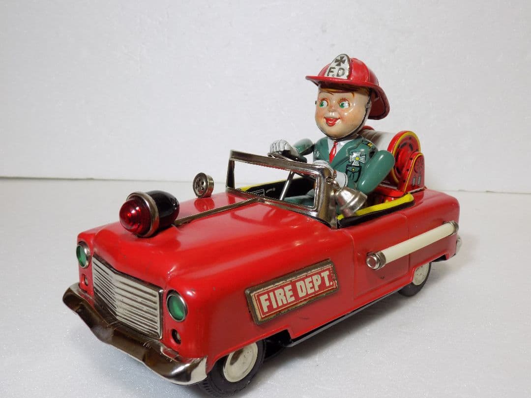 野村トーイ•新工社？ダブルネーム　電動　FIRE CHIEF CAR 動作品