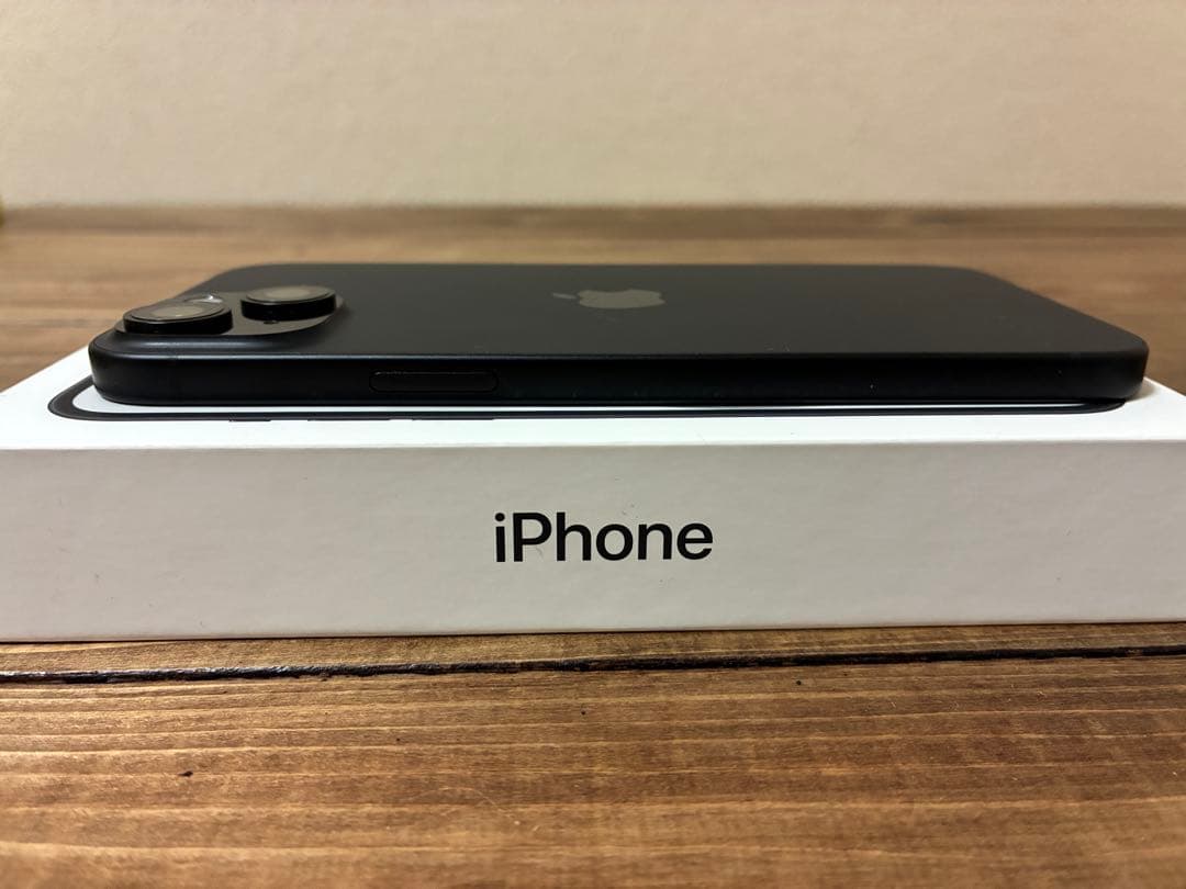 Apple iPhone 15 plus ブラック 128GB 本体 美品