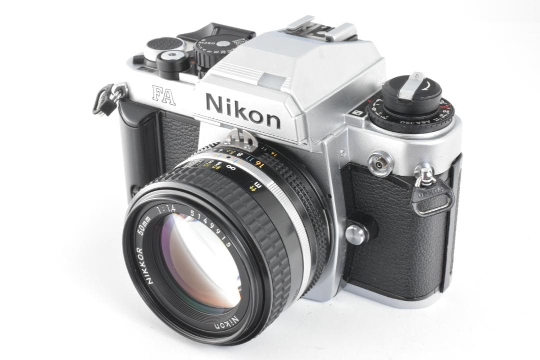 ニコン FA 35mm フィルムカメラ + Ai-s 50mm f/1.4