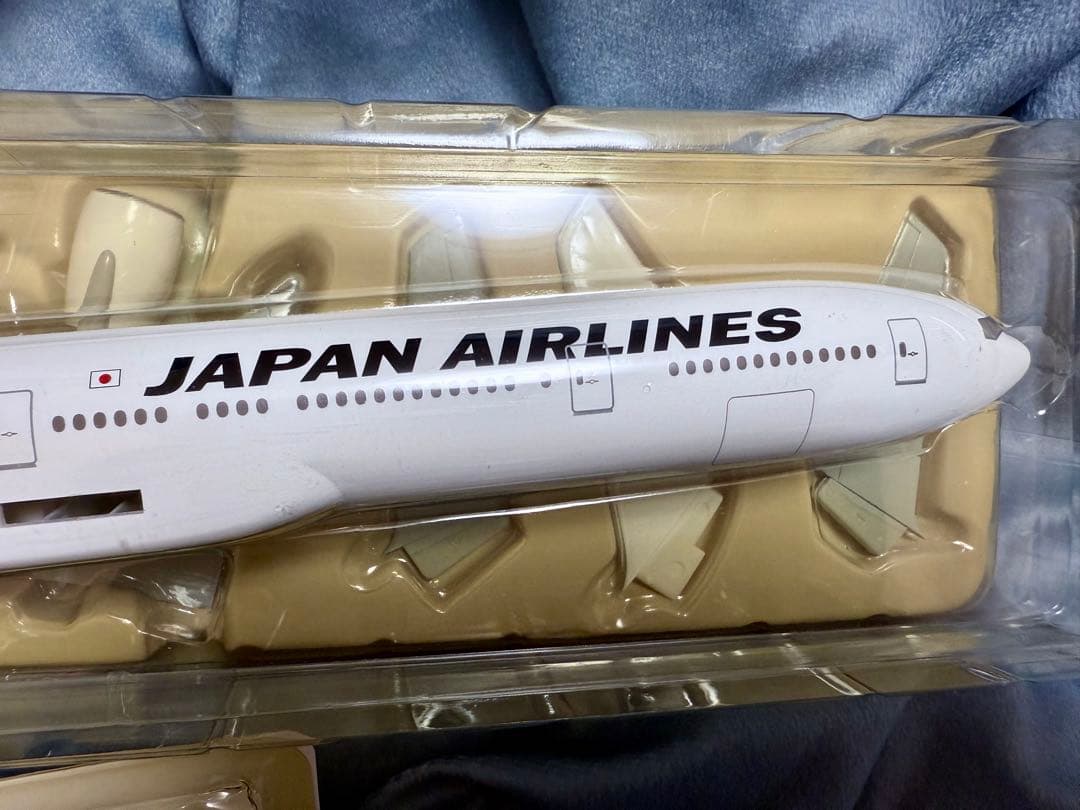 日本航空 Boeing 777-300 Japan Airlines 1/200
