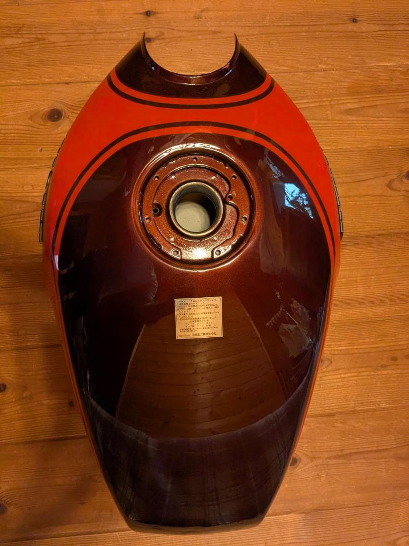 ゼファーΧ400　純正タンク　美品