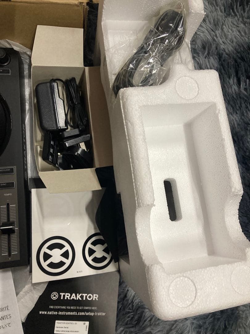 B0101)Traktor Kontrol S3 Djコントローラー