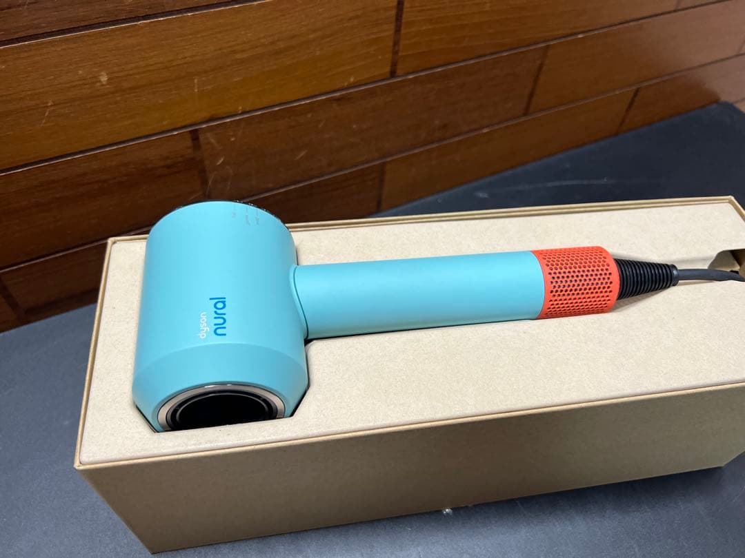 【新品】ダイソンドライヤー　HD16 CPATO