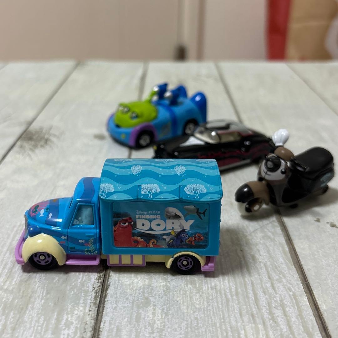ディズニー ミニカー 4台セット　トミカ　バラ売り場【可】