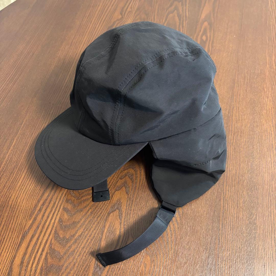 COMME des GARÇONS ブラックフラップキャップ