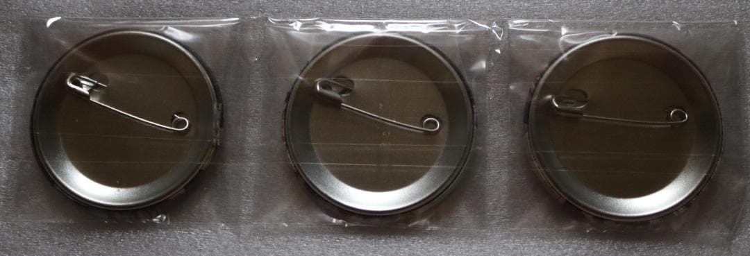 d➕リトルウィッチノベタ➕　ノベタ　３種類　缶バッジ