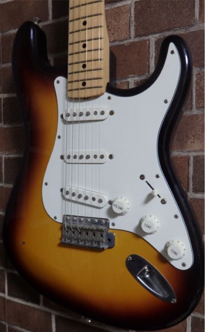 早い人勝ち！　Fender Japan エレキギター