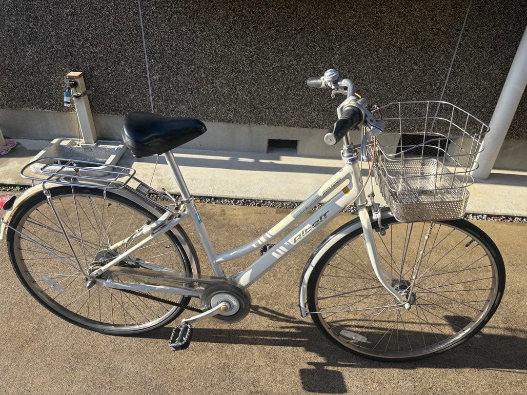 三重県　アルベルト　ブリヂストン　27インチ　白　ホワイト