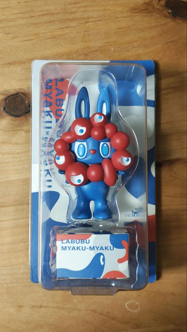 関西万博　ミャクミャクラブブ フィギュア