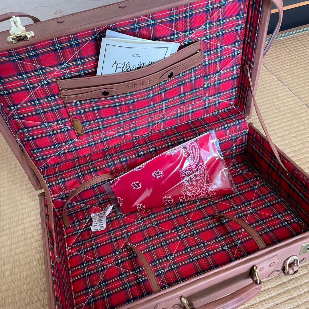 非売品 小泉今日子 コイズミトランク 午後の紅茶 ノベルティ 本革