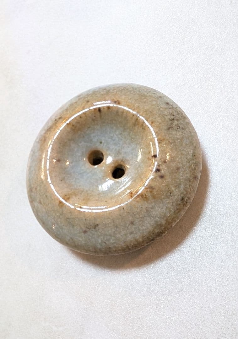 No.0320　ルーシー·リー　陶器ボタンA