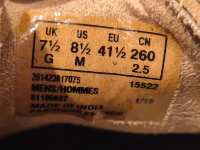 Clarks ワラビー ベージュ スエード モカシン