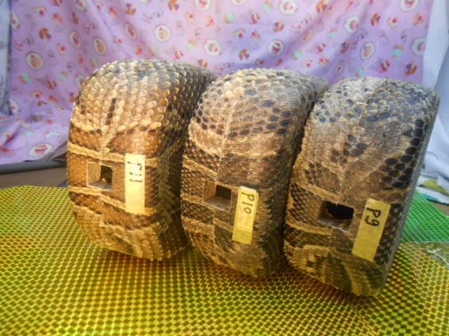 新品未使用(送料無料)12.980円　蛇皮強化(二重張)型チーガ　3点からお一つ