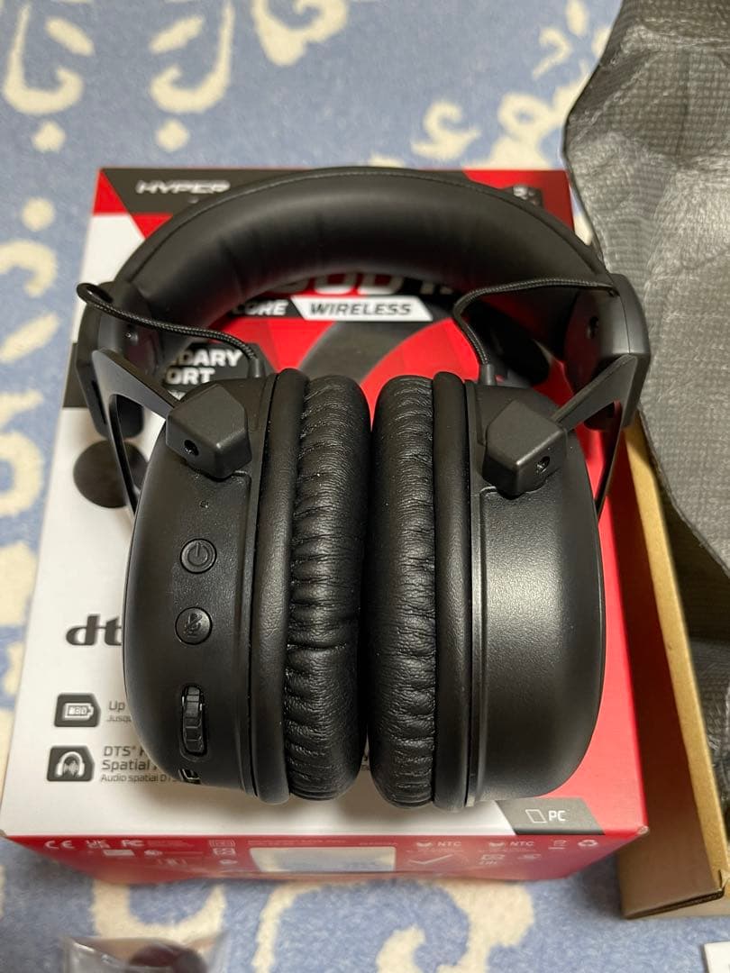新品同様 Hyperx cloud II Wirelessゲーミングヘッドセット